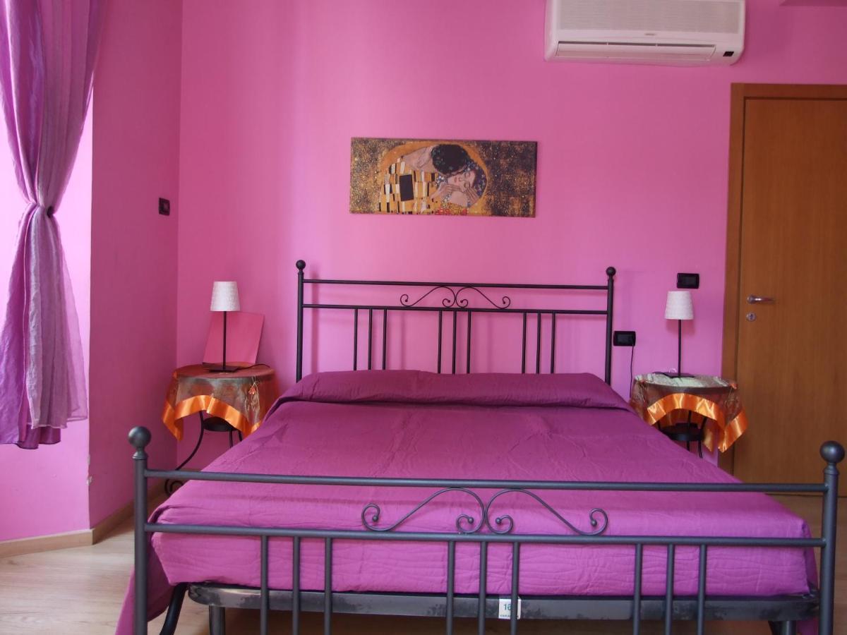 Bed and Breakfast Ghiro Ghiotto Pietra Ligure Exterior foto